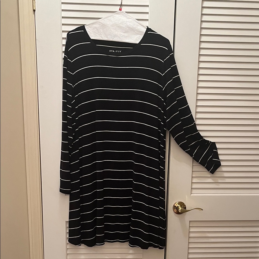Ava & Viv Black and White Striped Long Sleeve Swing Dress